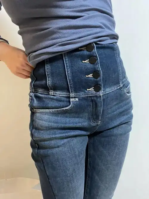 目前试过里面穿连裤袜,可以增大摩擦,裤子不往上跑,就是热(第二张).