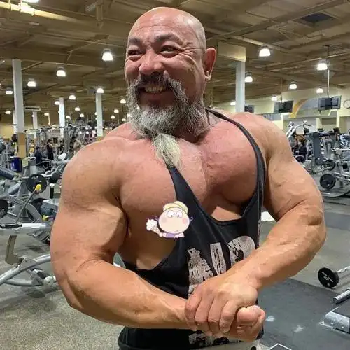 现实版"龟仙人",每天吃一脸盆鸡蛋,57岁肌肉状态令人叹服!