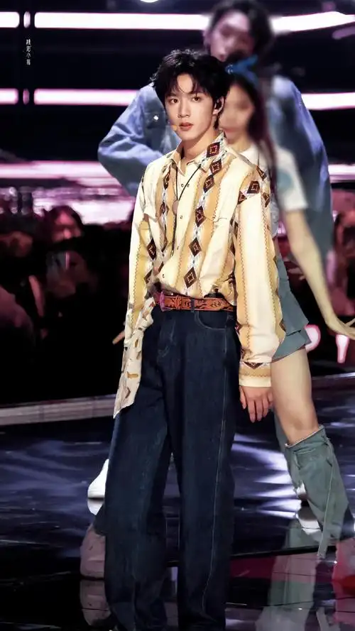 231110 天猫双十一腿好长的宝宝0499@时代少年团-刘耀文#姐姐真