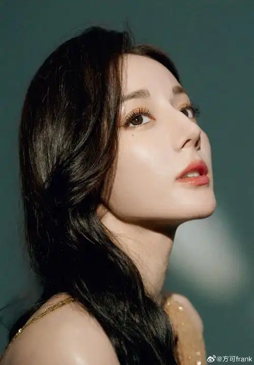 #迪丽热巴浪漫卷发##大师出妆#