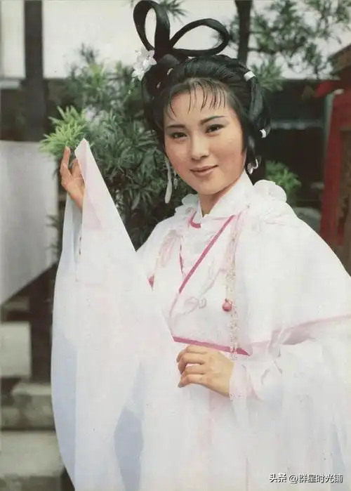 风情万种的魏秋桦,曾是收视女王,如今沦落到领古天乐援助金_王昭君