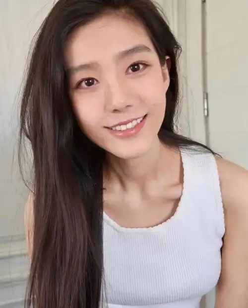 女生身上若有这4个特征,颜值一般都不低,我占了第3个,你呢