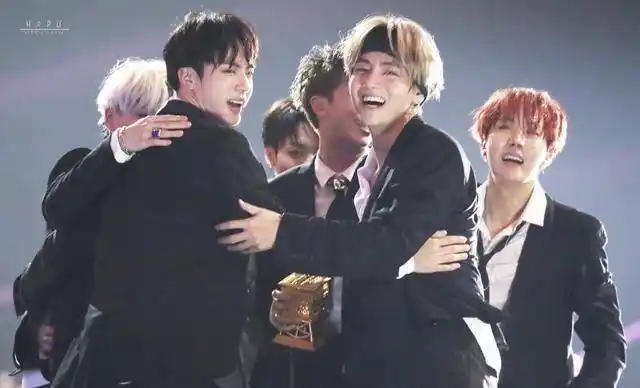 韩综《kingdom》请不到人,exo和bts不敢去请,小组合不敢参加_竞赛