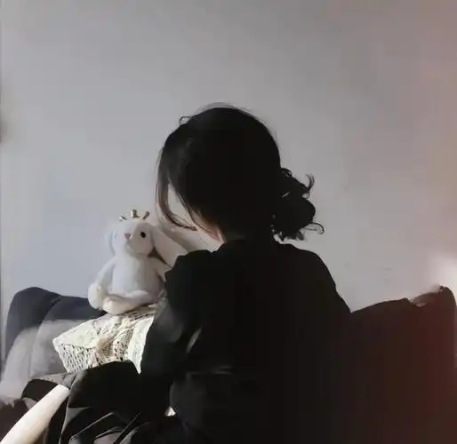 抖音或快手首页搜小程序[黑岩故事会],输入[405989]看全集.