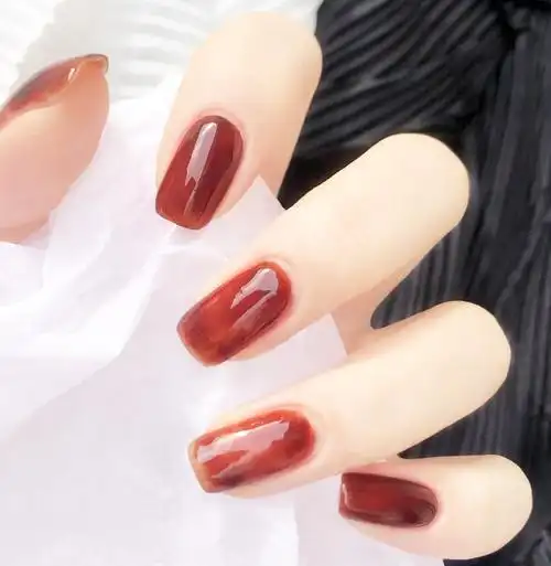 2021新款式冬季显白红色美甲图
