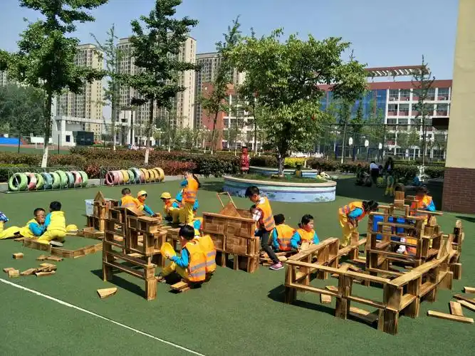 银川路幼儿园2017年学前教育宣传月系列活动之五――好玩有趣的户外