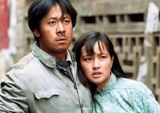 "鬼才"姜文:爱过刘晓庆错过宁静,最终和小15岁周韵收获幸福