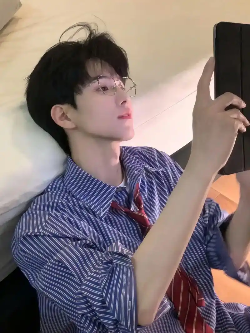 简直太帅了,网恋吗帅哥[比心][飞吻] 4月前·山西 2 分享 回复 展开