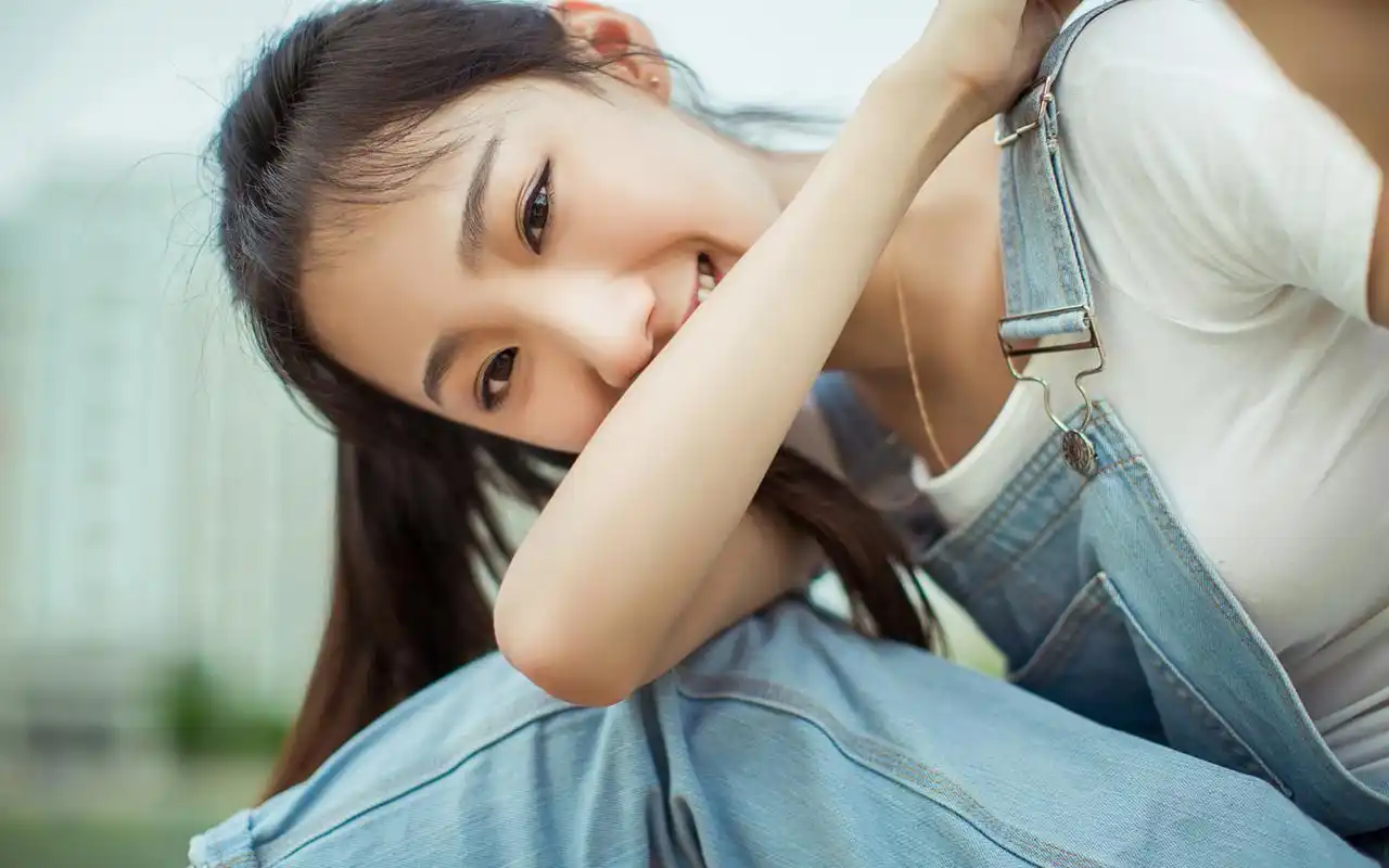 精选超甜美清纯校园美女高清电脑壁纸下载