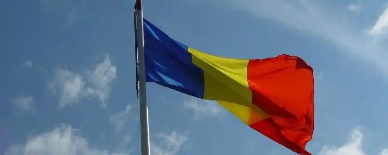 蓝黄红竖条是哪国国旗 - 业百科