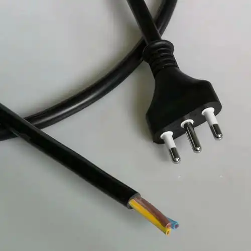 智利三插三芯意大利插头三芯智利插头白色智利插头