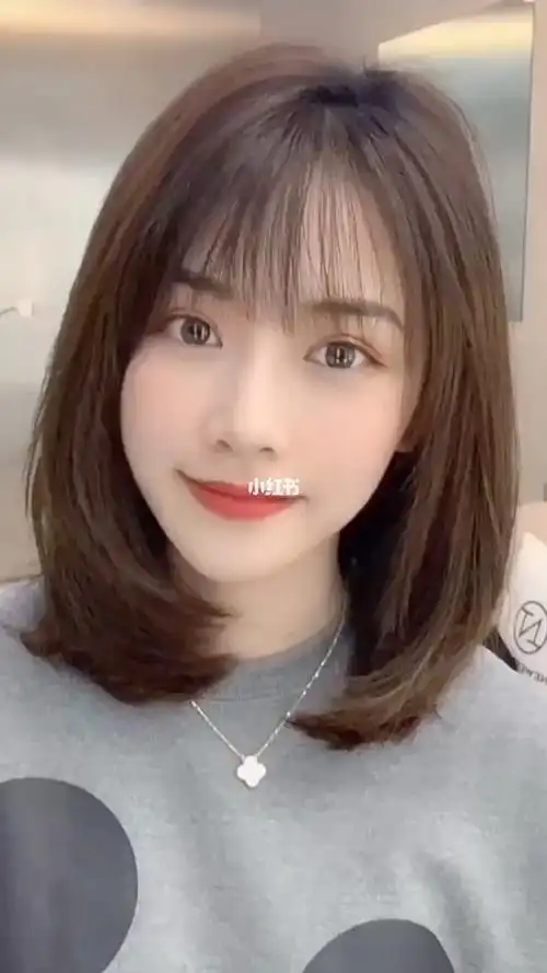 2020减龄发型锁骨发中短发