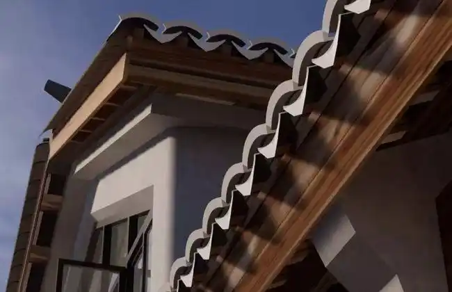 在以往木构架隔热层的基础上增加了实木的封檐板,给建筑一个提神的