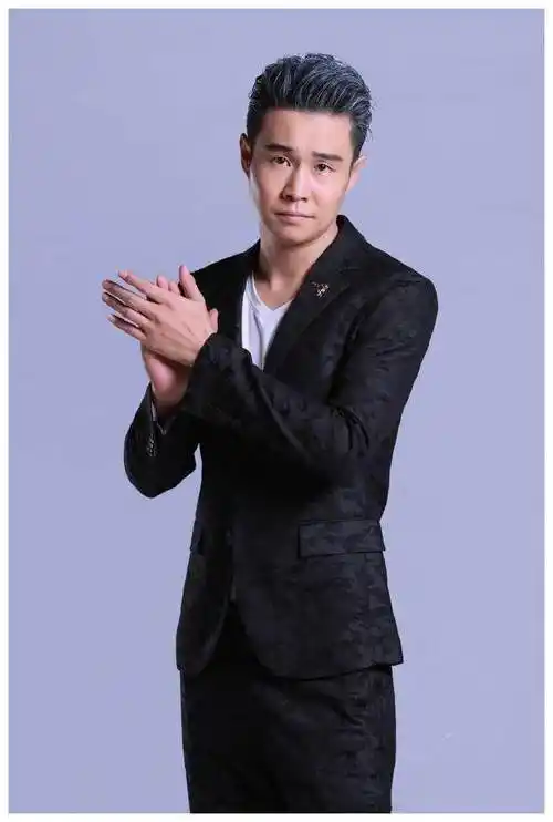 小沈阳疑似首度回应被封杀一句话就让网友路转粉了