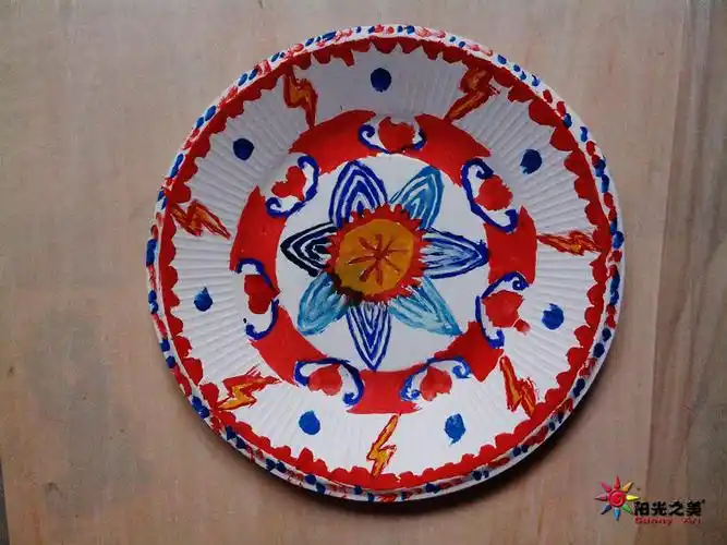 圆盘装饰画——阳光之美 - 国际少儿艺术教育 - 国际少儿艺术教育