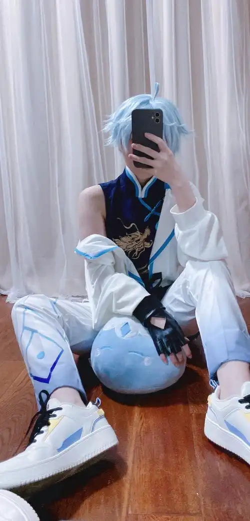 鼓手重云cos试衣服 假发没到.