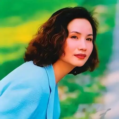 央视主持人徐俐二婚遇真爱,退休之时惹众怒,她到底做了什么?