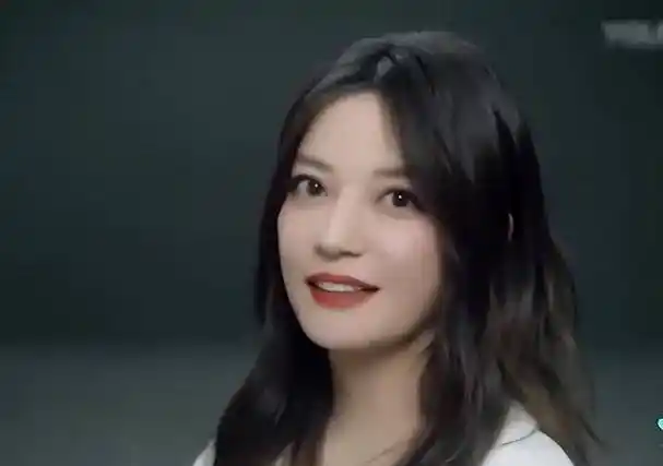 47岁赵薇复出失败?新剧播出"不见脸"被蒋欣代替,她真的凉了?