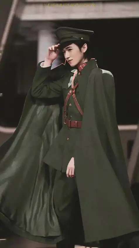 关于军阀少爷轩 真的好爱这套妆.