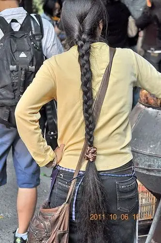 卖红薯的长辫女(7)