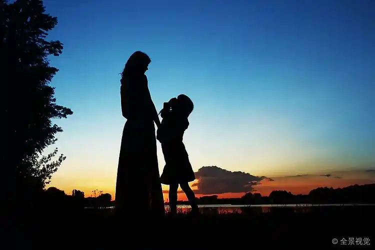 剪影_母亲_婴儿_日落_背景_图片大全—全景创意图库(quanjing.