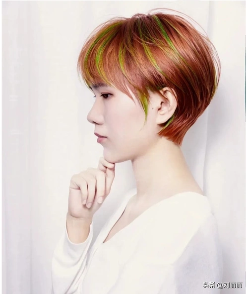 今年流行的短发发型女(时尚又减龄的三种女生短发推荐)