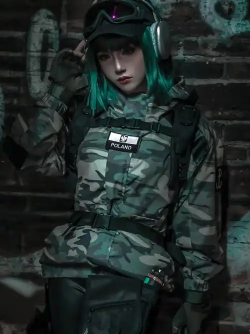 出一些彩虹六号ela的cos过几天出正片啦#彩虹六号  #彩虹六号围攻