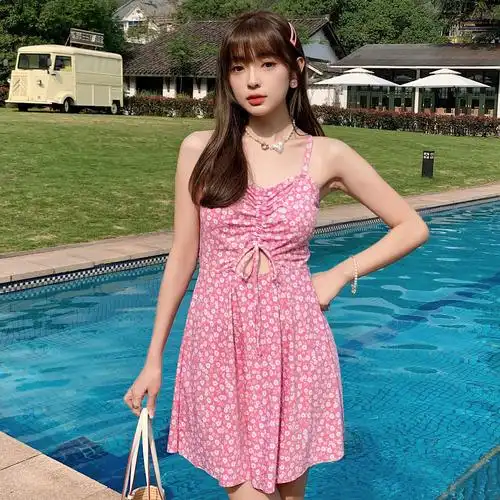 泳衣女连体保守显瘦遮肚小胸聚拢学生平角裙裤韩国少女温泉游泳衣