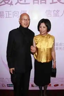 汪明荃赞罗家英 称其是有情趣的丈夫(图)