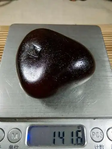 精品乌鸦皮玛瑙原石山有玉而