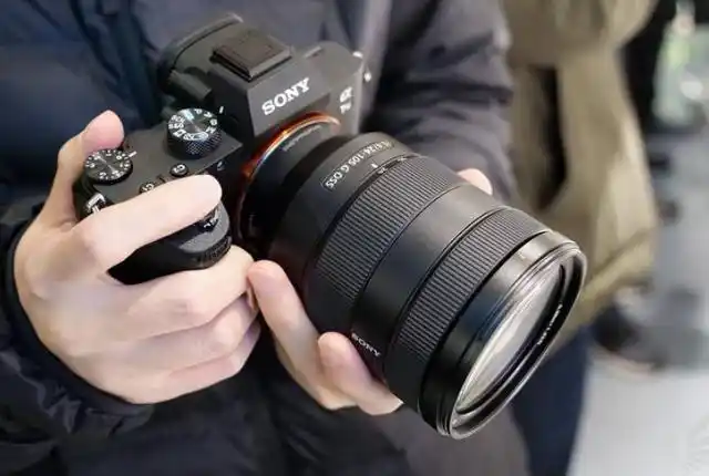 索尼a7m3全画幅微单相机