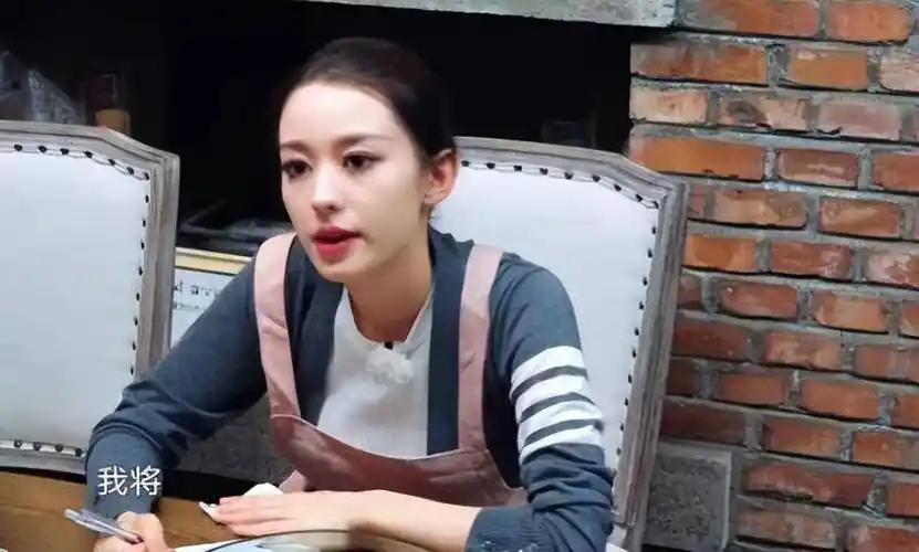 郎朗妻子为何一直都是浓妆,看到她罕见素颜照,网友:情有可原!