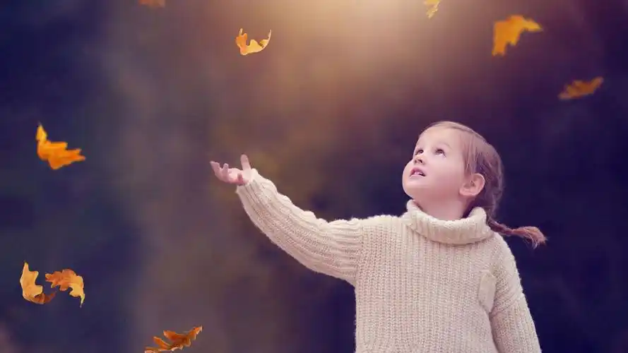 人物,儿童,小女孩,落叶,童真可爱的小女孩壁纸