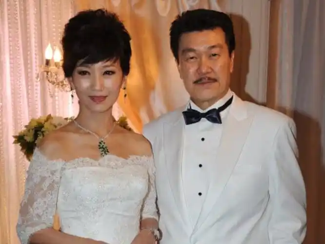 回顾上海滩有人娶富婆有人离婚当尼姑大半演员已逝