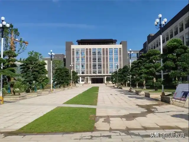 自贡衡川富顺二中共赴高考共创辉煌