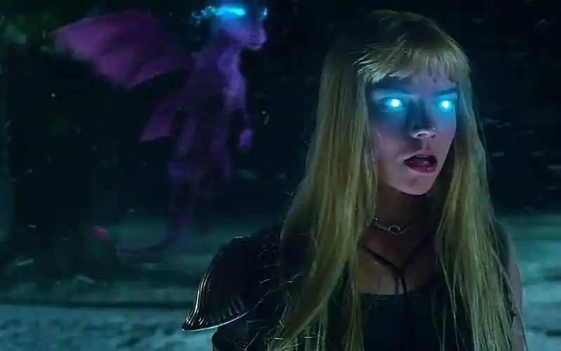 新变种人丽亚娜,黑丝配光剑又帅又飒,谁看谁迷糊#漫威 #x战警 #新变种