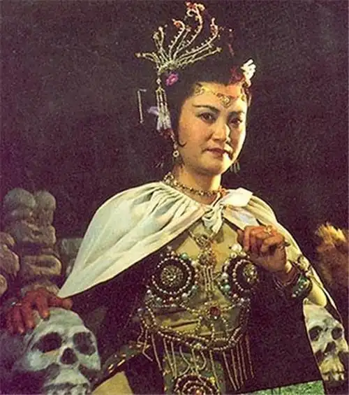 白骨精自称"夫人",那她是谁的夫人?专家:一个来头不小的神仙