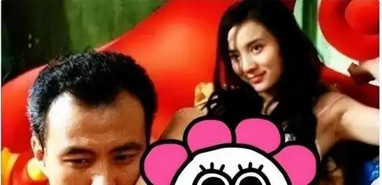 关注的焦点,然而这并没有阻碍宋佳在2007年接受胡军的介绍并继续前行