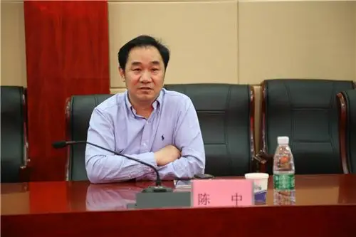 美国奋达国际有限公司总裁徐玉海一行来我校考察