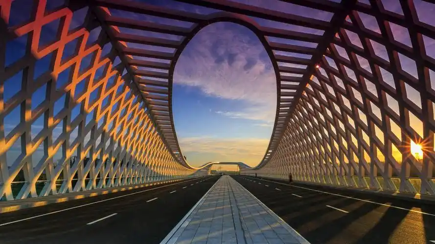 微软官方win10风景锁屏,高清图片,系统壁纸,win10-回车桌面