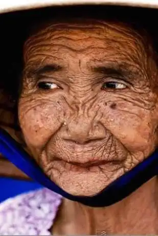 老太婆变身18岁少女也就需要几分钟的时间