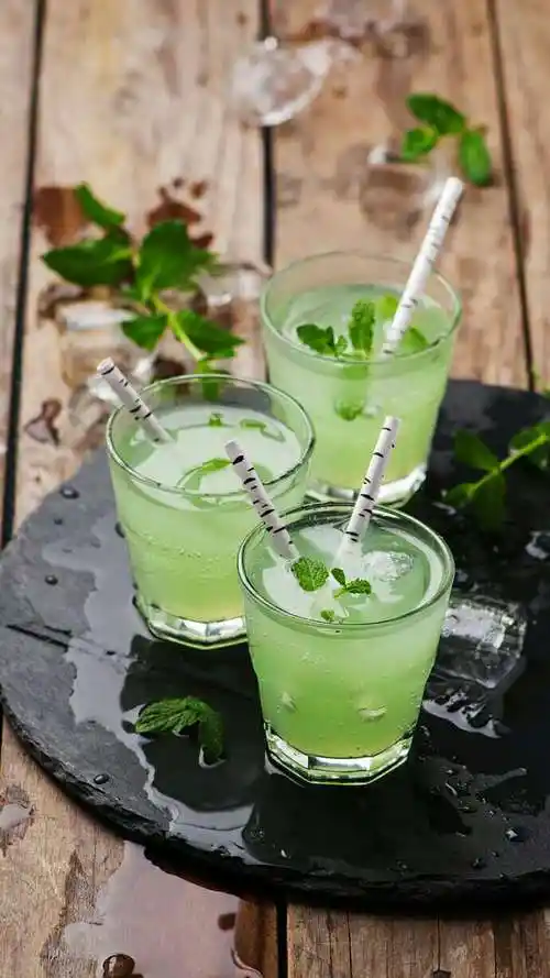 绿色小清新夏天饮料图