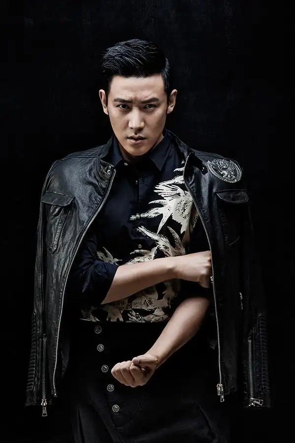 组图:舔屏!陆毅生日大片酷帅高冷变时尚型男_高清图集_新浪网