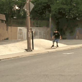 恶搞dior起家这个痞气十足的牌子竟然变成三好学生