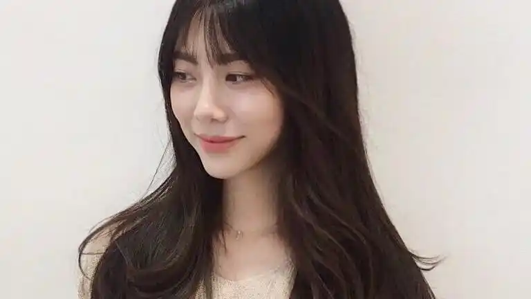 分享几款不染光烫的发型,一样也很美.