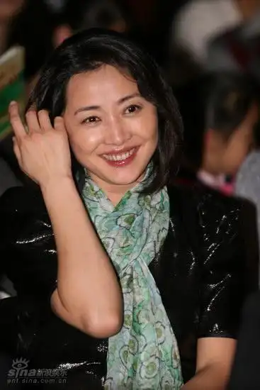 刘蓓初代冯女郎3段婚姻2次给张若昀当继母携子嫁前夫