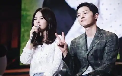 宋仲基坦言太爱宋慧乔