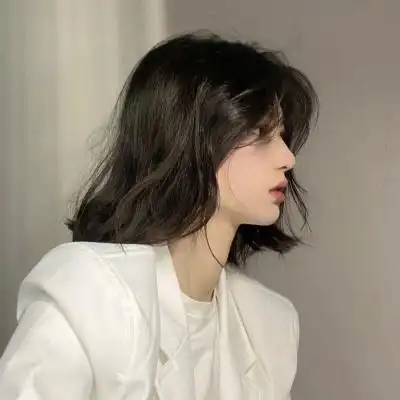 微信头像高级质感高冷女生图片