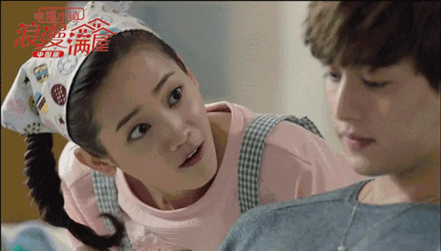 郑湫泓早期参加过《快乐女声》,《中国梦之声第二季》等音乐选秀综艺