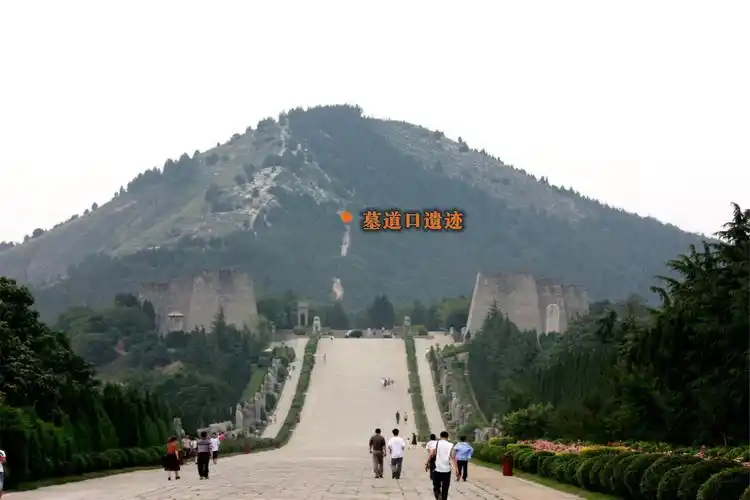 自从1960年代对乾陵墓道进行发掘考古之后,原来不经意间发现的墓道即